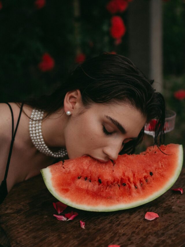 Watermelon Facts : जाने खरबूजा के कुछ अजब – गजब फैक्ट्स के बारे मे जो शायद ही आपको पता होगा