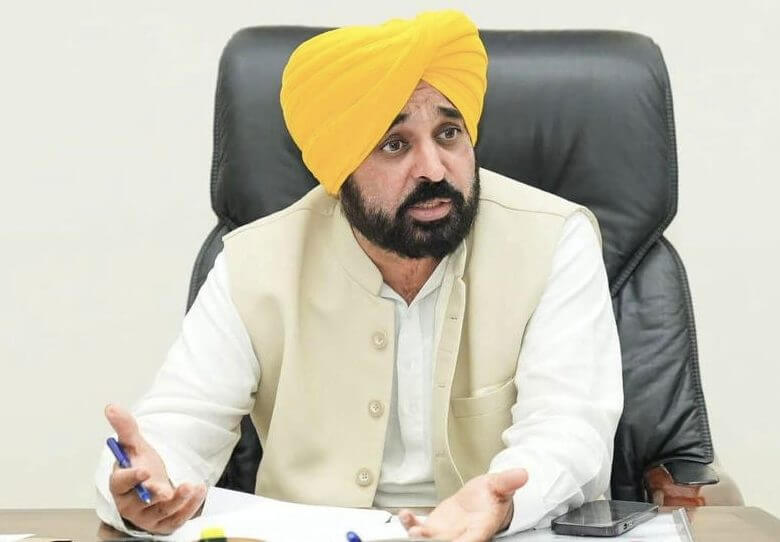 पंजाब में 56,000 नौकरियां: CM भगवंत मान का दावा – AAP सरकार ने युवाओं को योग्यता के आधार पर दी नौकरी